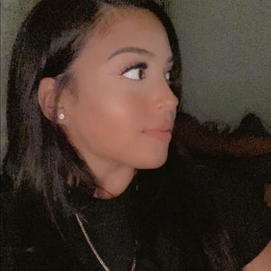 Meet your Posher, Alysha